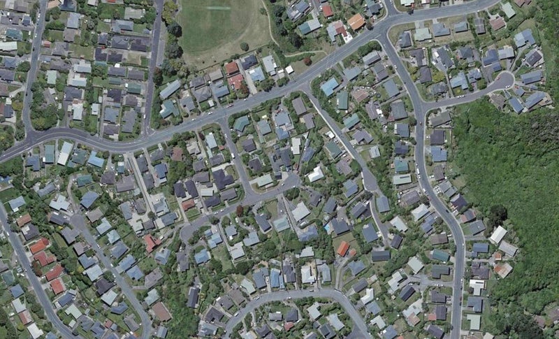5 Kinapori Terrace, Newlands, Wellington - Carousel 1