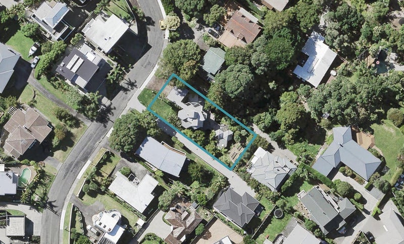 25 Eastcliffe Road, Castor Bay, Auckland - Carousel 1