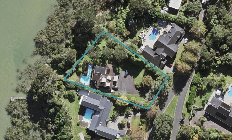 24 Kingfisher Grove, Greenhithe, Auckland - Carousel 1