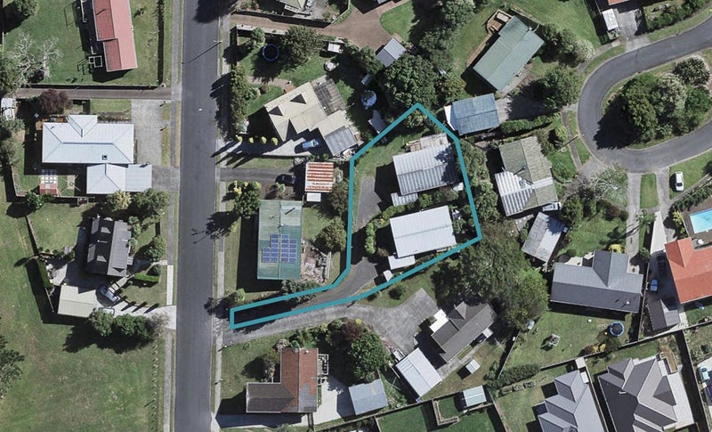 17B Harbour Crest Drive, Waiuku, Waiuku - Carousel 1
