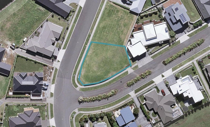 1 St Andrews Parkway, Waiwhakaiho, New Plymouth - Carousel 1