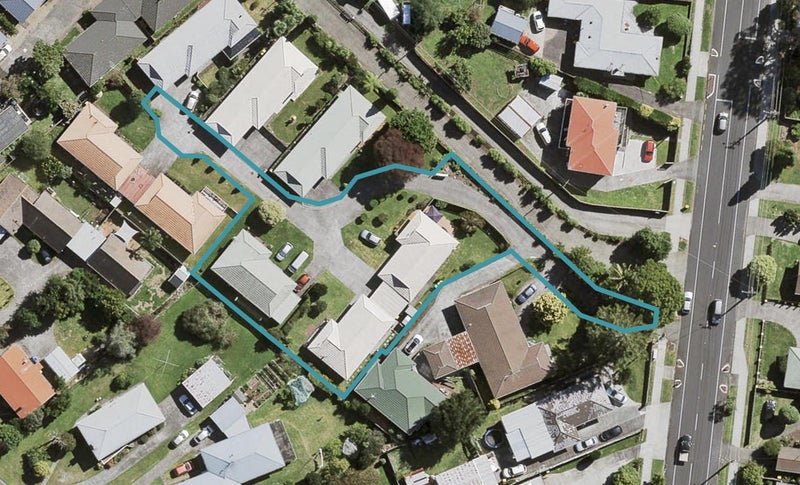 8C Rathgar Road, Henderson, Auckland - Carousel 1