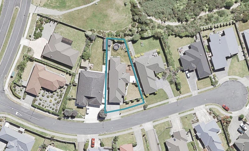 4 James Nairn Grove, Riverstone Terraces, Upper Hutt - Carousel 1