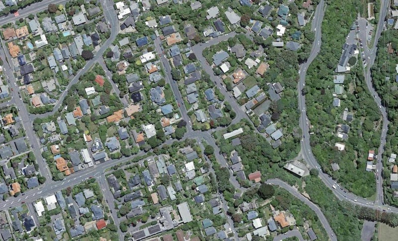 17 Burn Street, Karori, Wellington - Carousel 1