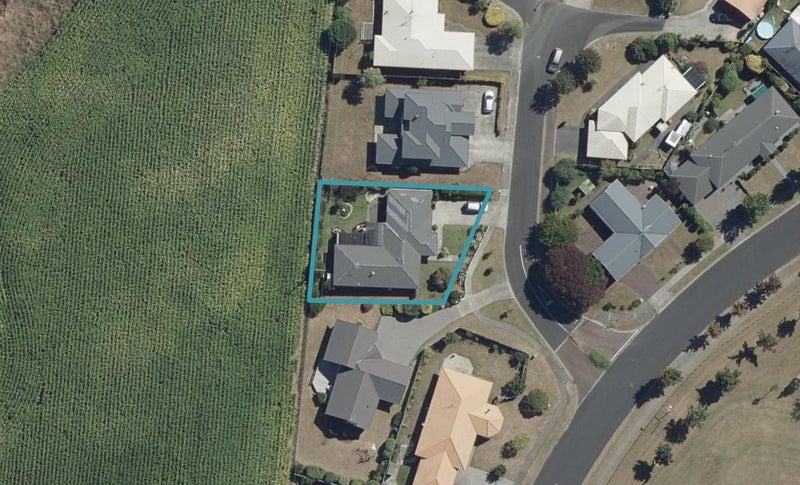 5 Country Lane, Western Heights, Hamilton - Carousel 1