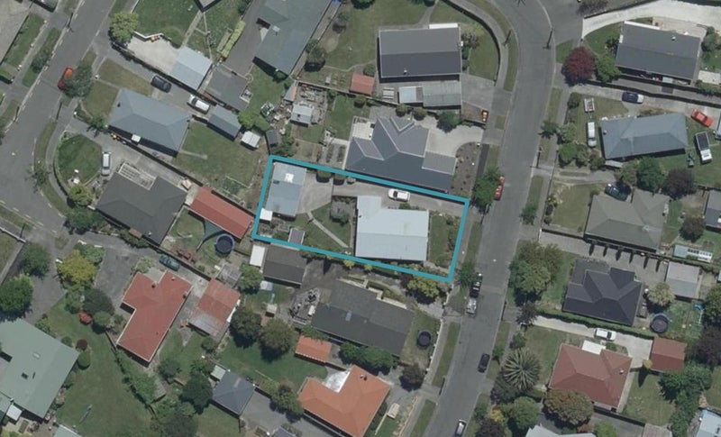 11 Chedworth Avenue, Bishopdale, Christchurch - Carousel 1