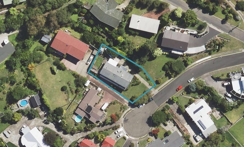 4 Hillary Heights, Whataupoko, Gisborne - Carousel 1