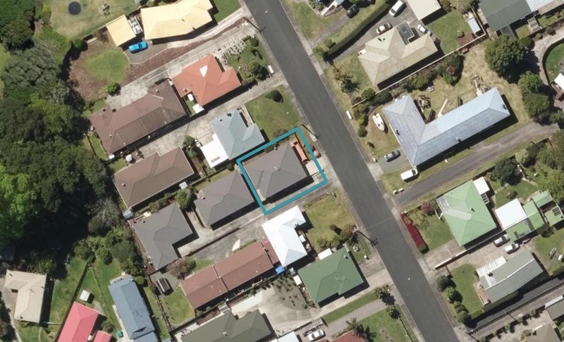 1/10 Ford Avenue, Kamo, Whangarei - Carousel 1