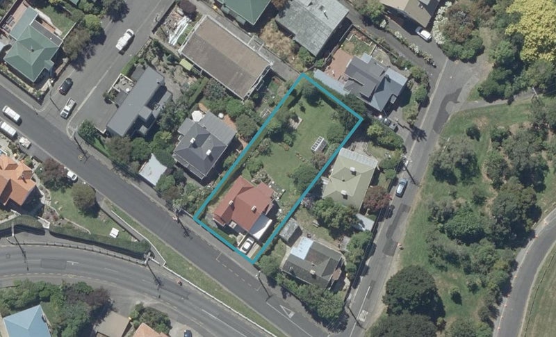6 Cannington Road, Maori Hill, Dunedin - Carousel 1