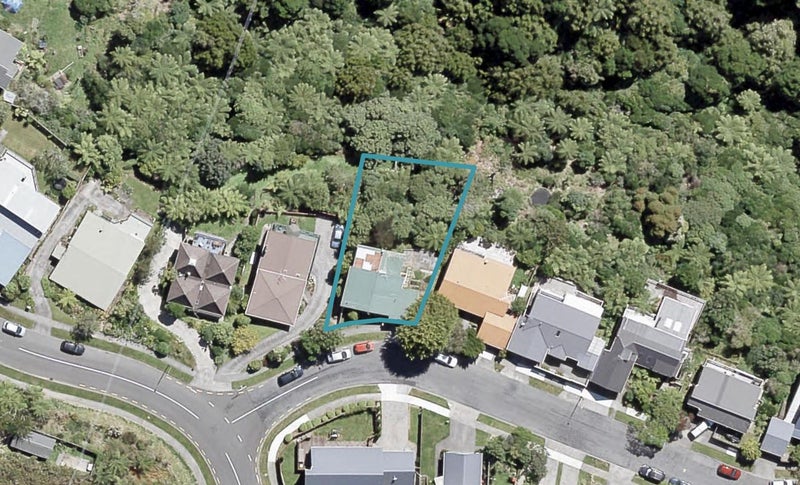 2 Kekeno Grove, Tirohanga, Lower Hutt - Carousel 1