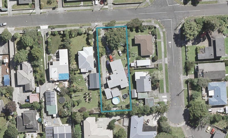 10 Kennedy Grove, Stokes Valley, Lower Hutt - Carousel 1