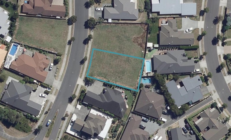 113 Huntington Drive, Huntington, Hamilton - Carousel 1