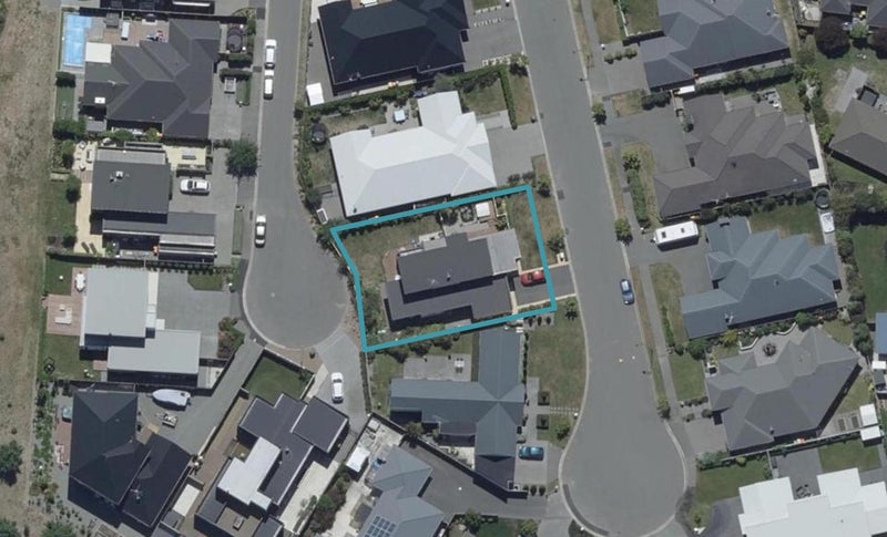 10 Torrey Pines, Waimairi Beach, Christchurch - Carousel 1