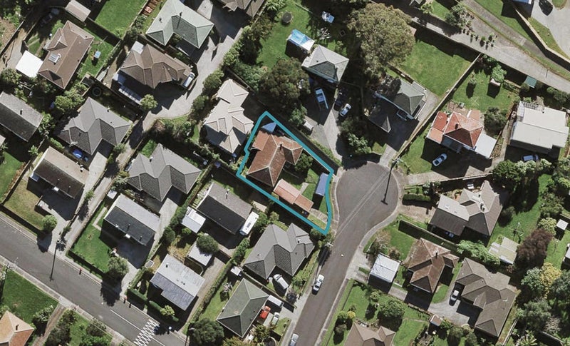 4 Millard Street, Three Kings, Auckland - Carousel 1
