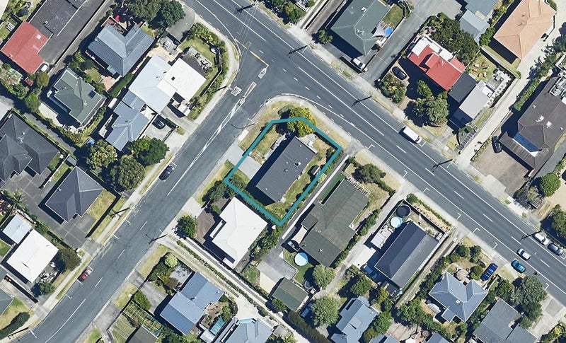 258 Oceanbeach Road, Mount Maunganui, Mount Maunganui - Carousel 1