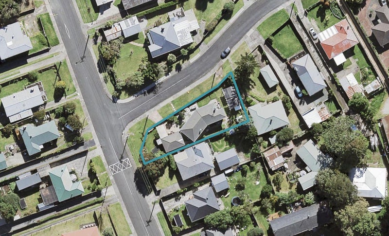 1 Fairclough Road, Beach Haven, Auckland - Carousel 1