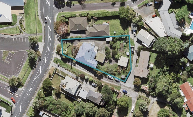 88 Lincoln Park Avenue, Massey, Auckland - Carousel 1