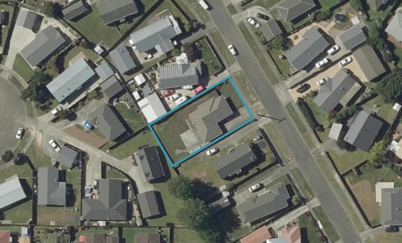 6 Lydia Place, Kelvin Grove, Palmerston North - Carousel 1