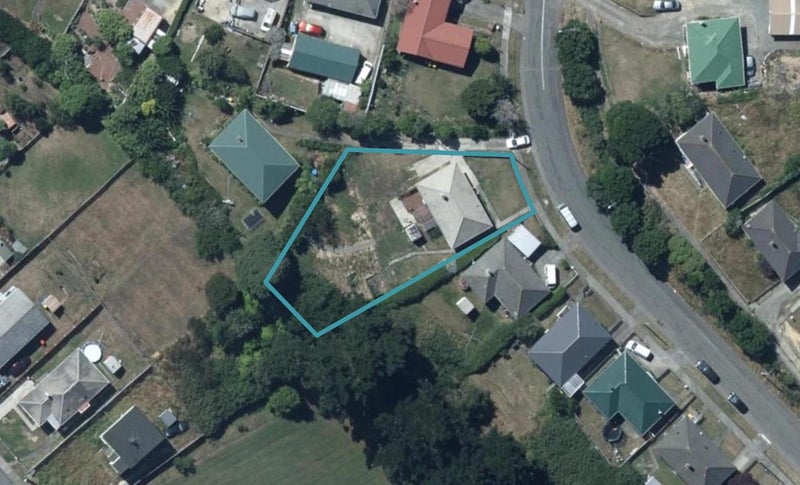 6 Cornwall Crescent, Cannons Creek, Porirua - Carousel 1