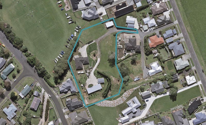 5 Watters Row, Glen Avon, New Plymouth - Carousel 1