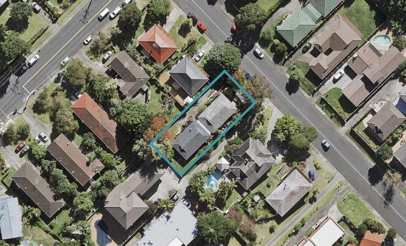 1/98 Velma Road, Hillcrest, Auckland - Carousel 1