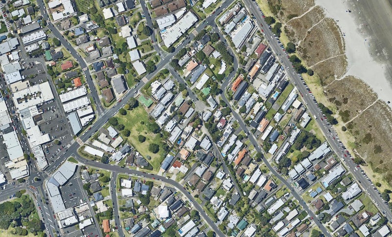 14 Ngarata Avenue, Mount Maunganui, Mount Maunganui - Carousel 1