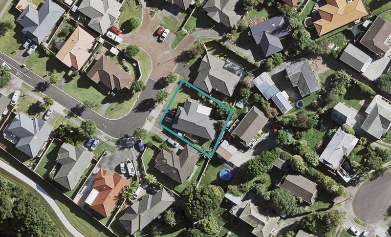 13 Ashland Place, Weymouth, Auckland - Carousel 1