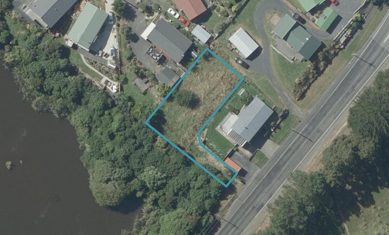 67 Brighton Road, Green Island, Dunedin - Carousel 1