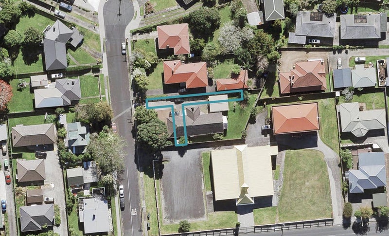 3/1 Waters Place, New Lynn, Auckland - Carousel 1