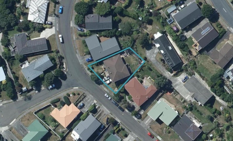 11 Annan Grove, Papakowhai, Porirua - Carousel 1