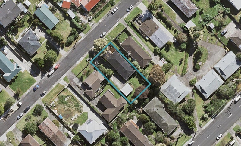 1/10 Anne Road, Hillcrest, Auckland - Carousel 1