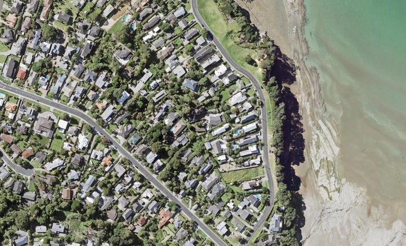 30B Marine Parade, Mellons Bay, Auckland - Carousel 1