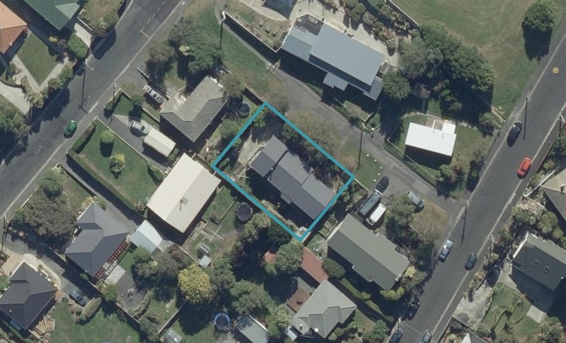 3 Mannering Street, Waverley, Dunedin - Carousel 1