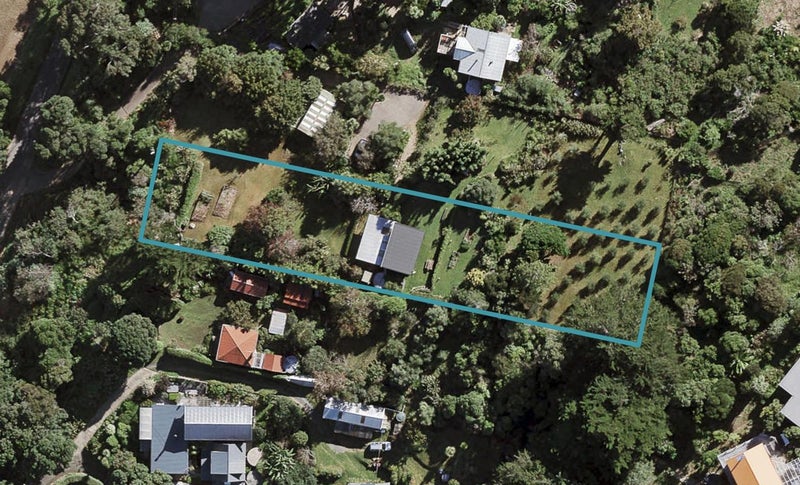 100 Wharf Road, Ostend, Waiheke Island - Carousel 1