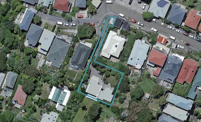 23A Maarama Crescent, Aro Valley, Wellington - Carousel 1