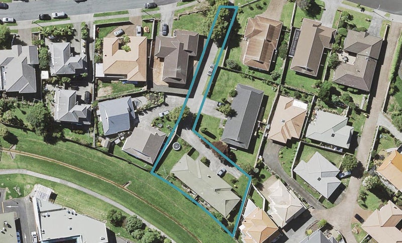 2/28 Edendale Road, Somerville, Manukau - Carousel 1