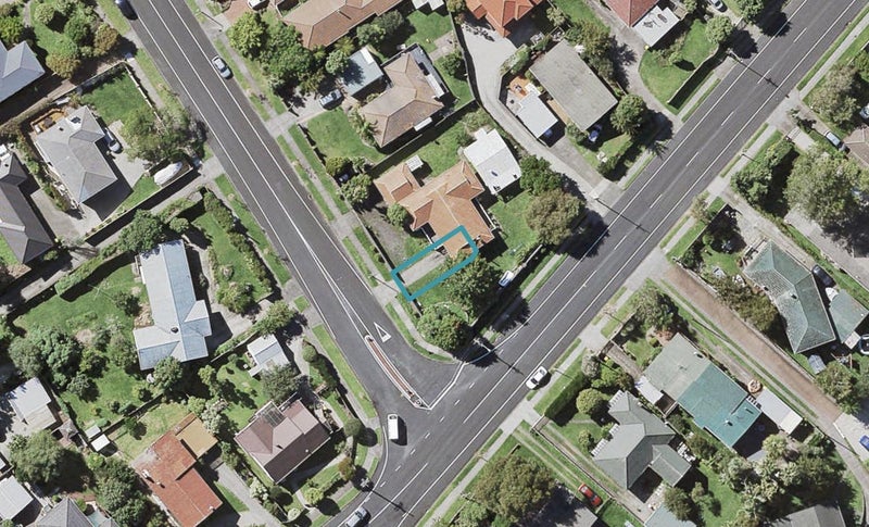 1D Cherry Road, Bucklands Beach, Auckland - Carousel 1