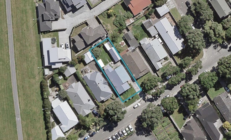 7 St Albans Grove, Woburn, Lower Hutt - Carousel 1