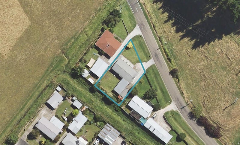 16 Howarth Street, Mangapapa, Gisborne - Carousel 1