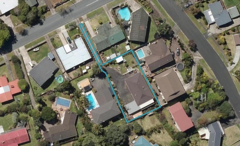 42 Carlton Crescent, Kamo, Whangarei - Carousel 1