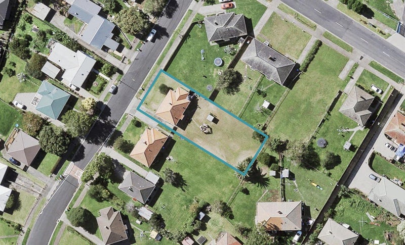 4 Epping Street, Glen Innes, Auckland - Carousel 1