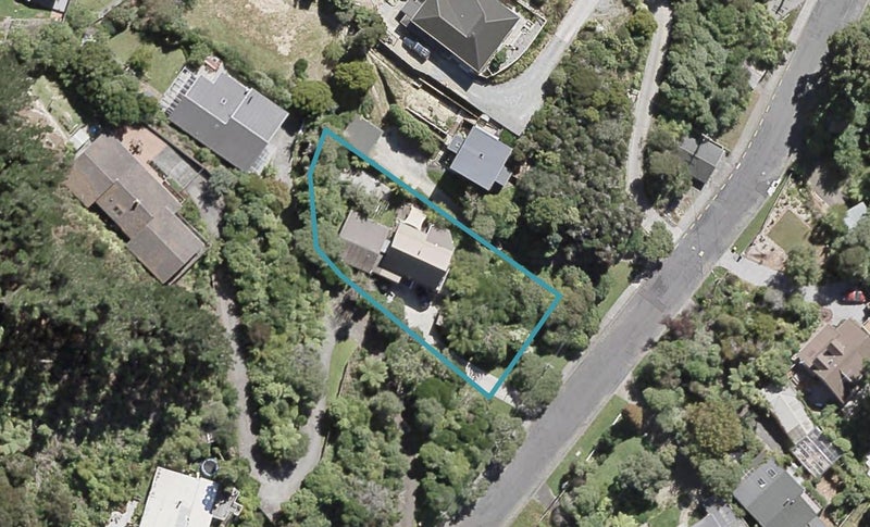 18 Wyndham Road, Pinehaven, Upper Hutt - Carousel 1