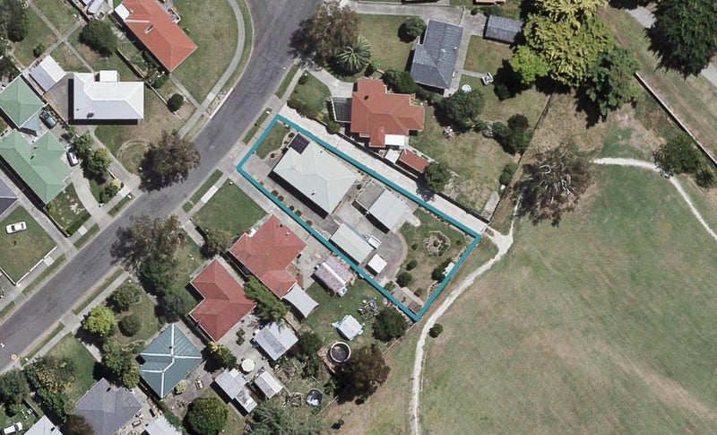 36 Bright Crescent, Maraenui, Napier - Carousel 1