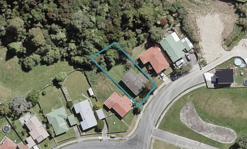 38 Speargrass Grove, Timberlea, Upper Hutt - Carousel 1