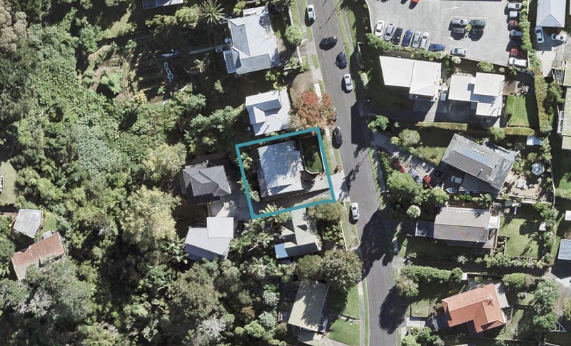 8 Deverell Place, Northcross, Auckland - Carousel 1