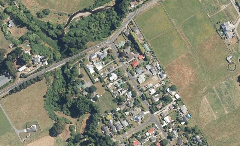 8 MacLaren Street, Maymorn, Upper Hutt - Carousel 1