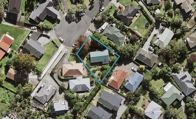 24 Stephen Lysnar Place, Hillsborough, Auckland - Carousel 1