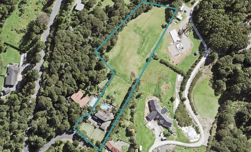112 Carter Road, Oratia, Auckland - Carousel 1