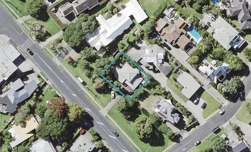 325A Beach Road, Campbells Bay, Auckland - Carousel 1