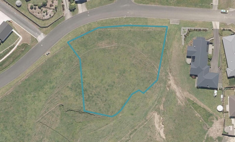 32 Cracroft Drive, Putiki, Whanganui - Carousel 1